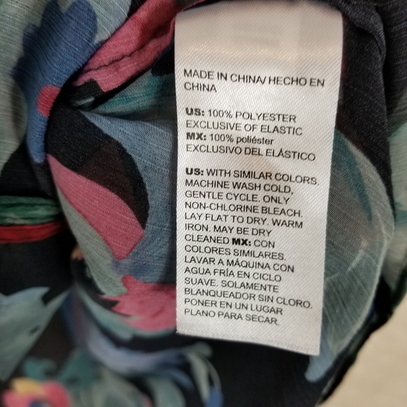 Chicos Floral Ruffle Chiffon Blouse Black Multi Color Smocked Cuff Size 2.5 14 - Picture 4 of 7